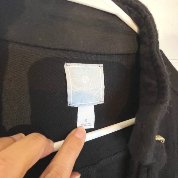 Sunday Black Zip Up Jacket with Pockets Casual Everyday Small Activewear Athlete - Picture 3 of 8